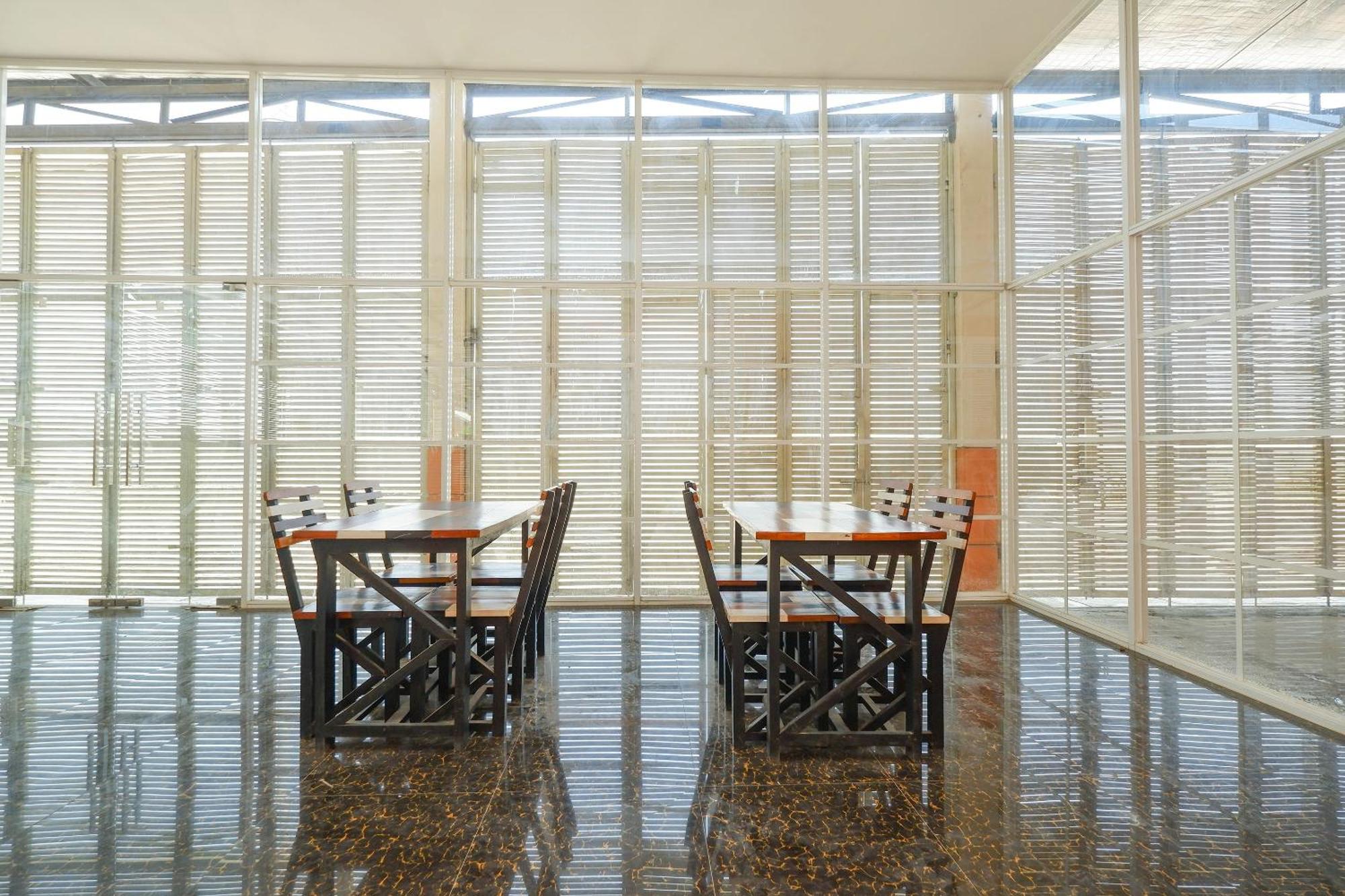 Unta Residence Semarang Exterior photo