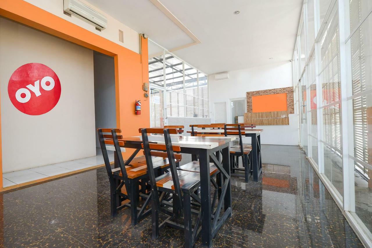 Unta Residence Semarang Exterior photo